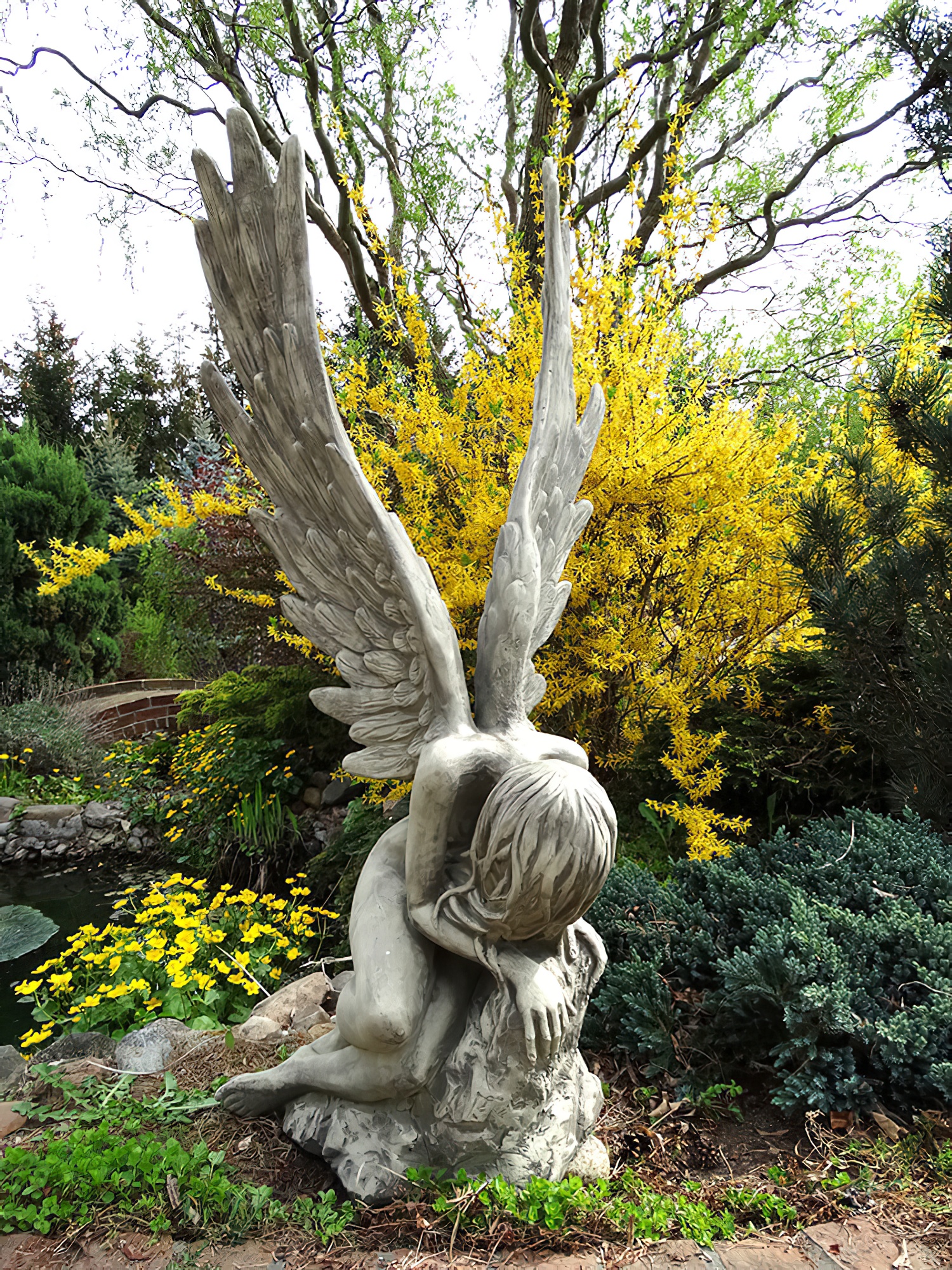 Sculpture de jardin romantique - Ange en pierre - Rivenna / Rouille