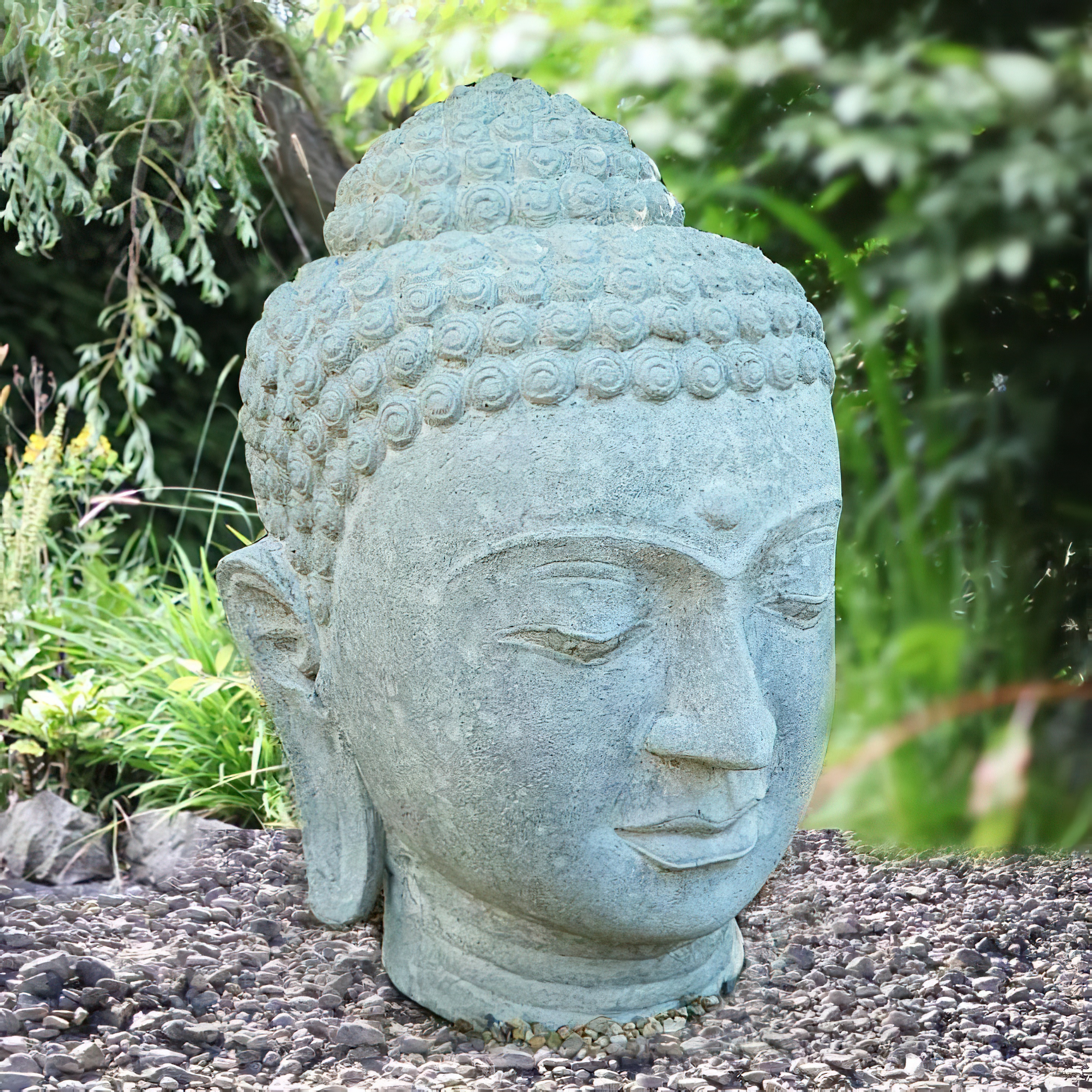 Tête de pierre de Bouddha particulière pour le jardin