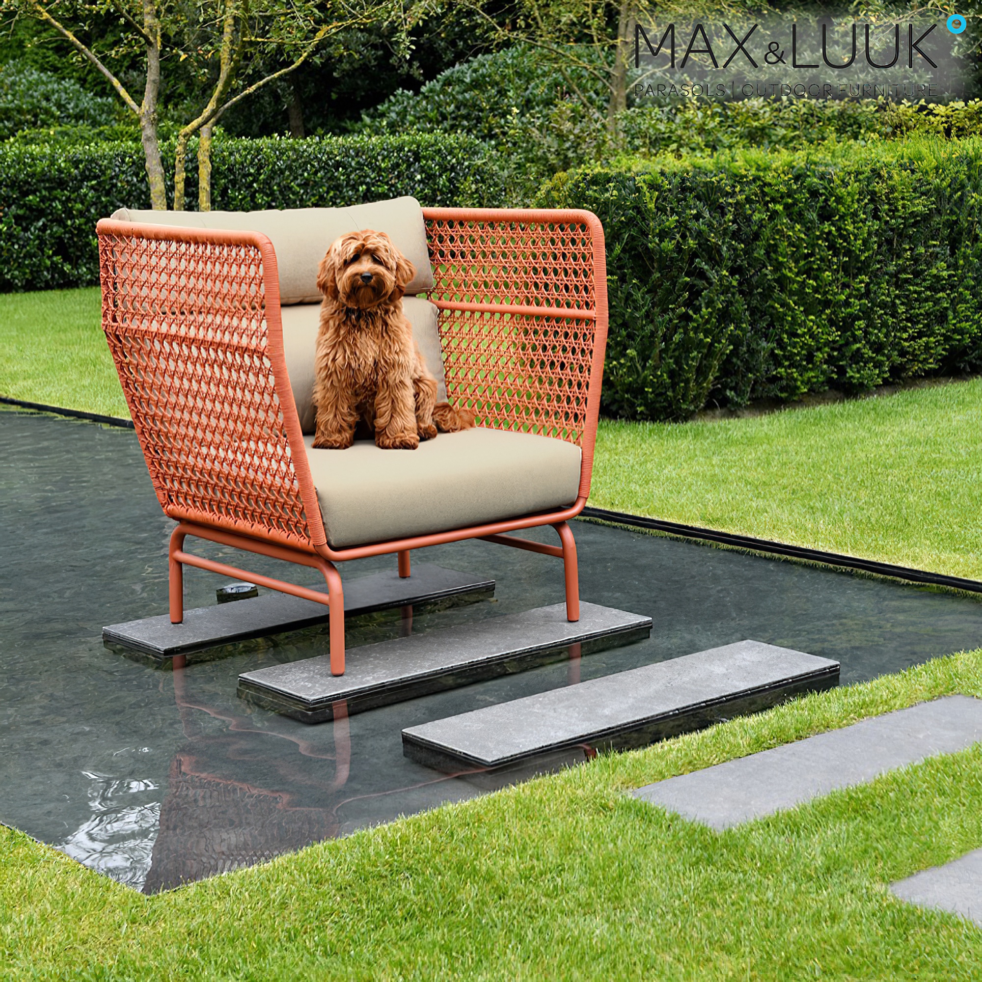 Fauteuil de jardin rétro orange avec accoudoirs de Max & Luuk - Jane Gartensessel