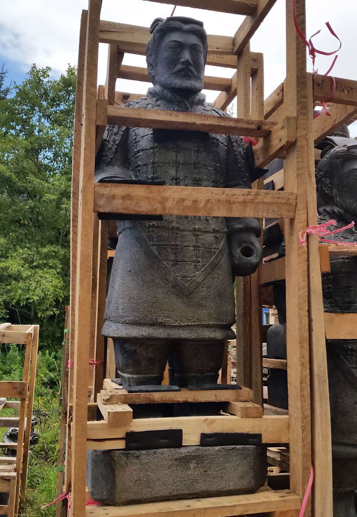 Sculpture Guerrier Japonais debout en fonte de pierre antique - Hungchu