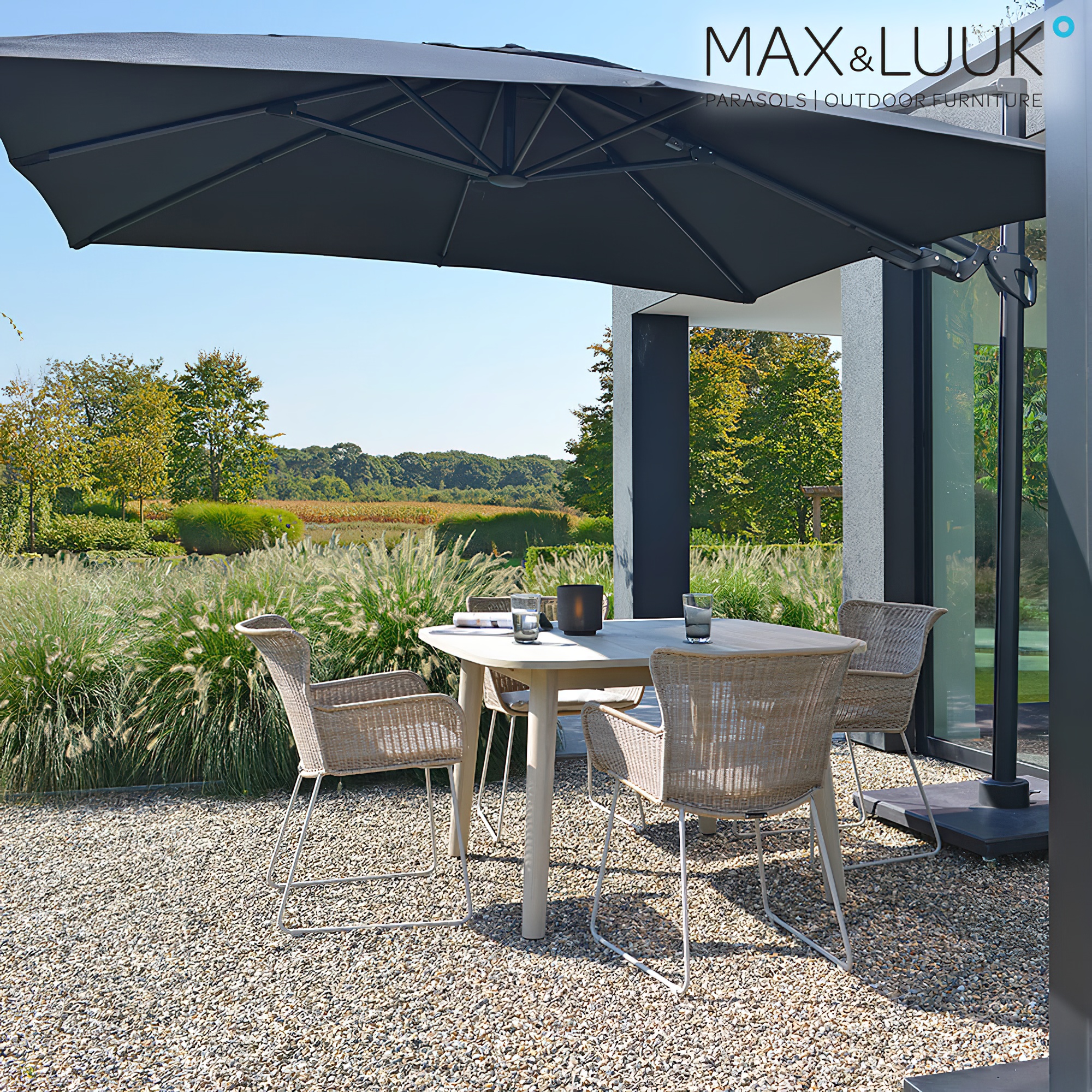 Table de jardin carrée claire en teck de Max & Luuk - Table Lennon
