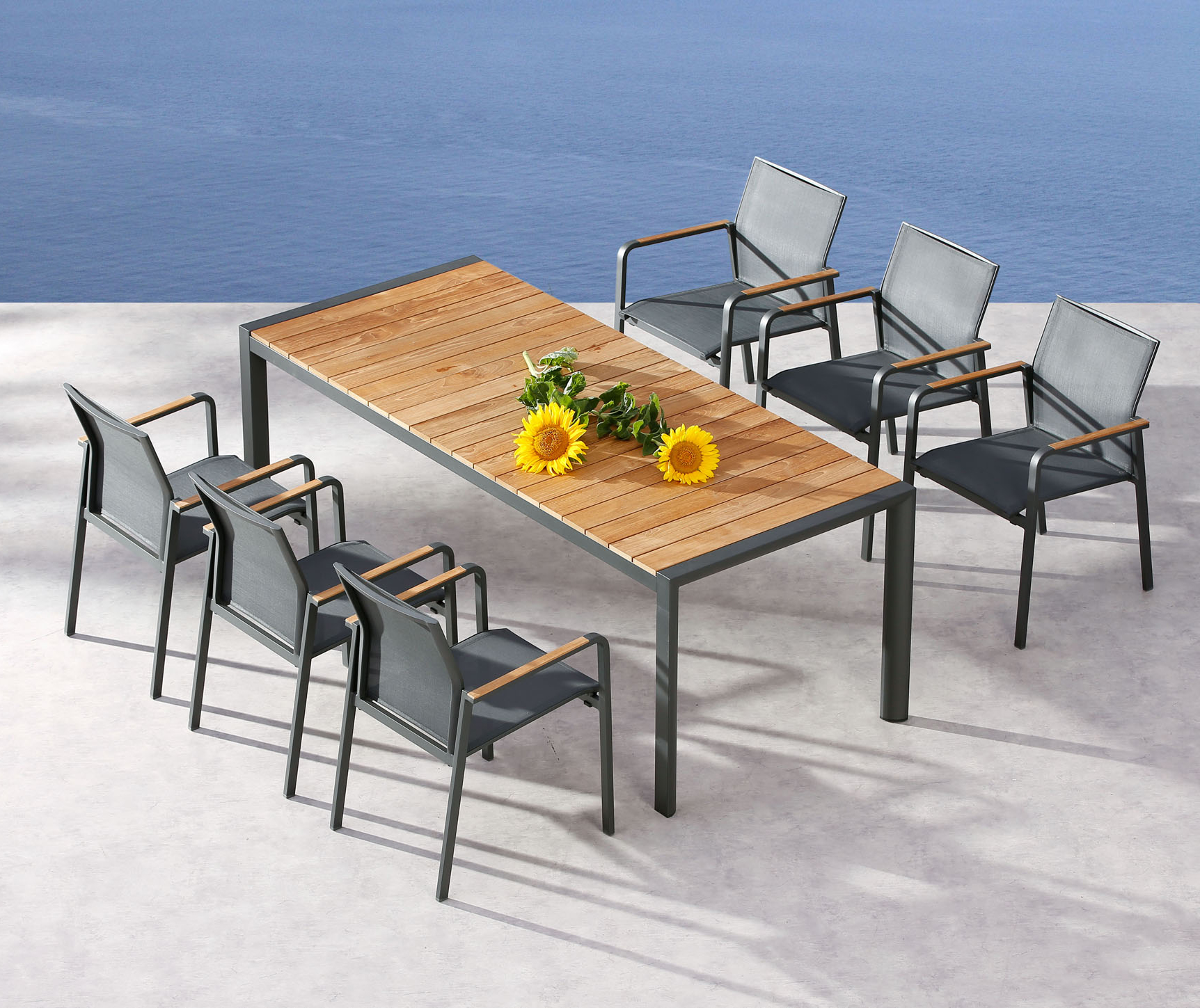 Grand salon 6 places en aluminium avec plateau en teck anthracite - Legar