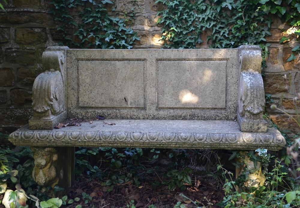 Banc de jardin en pierre avec dossier - Raynham Hall / Sand