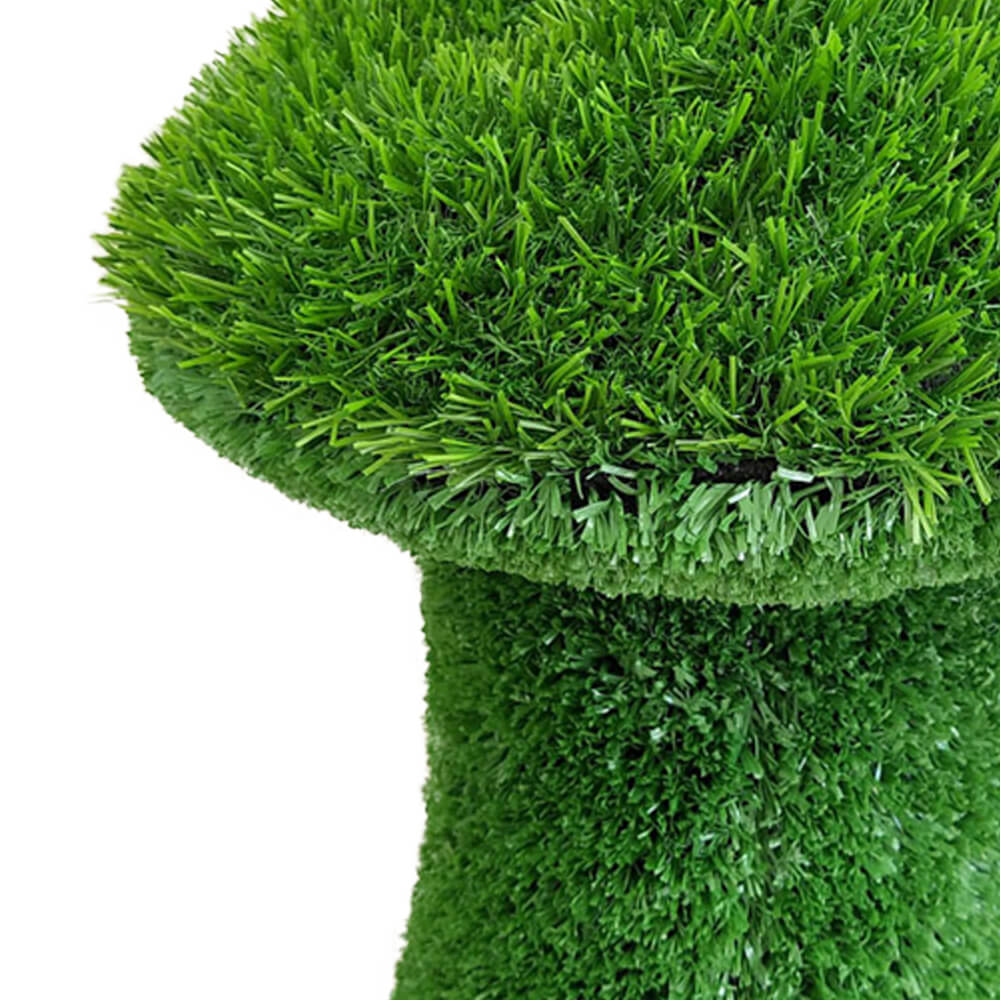 Figure de coupe champignon en gazon synthétique - Champignon Spyros