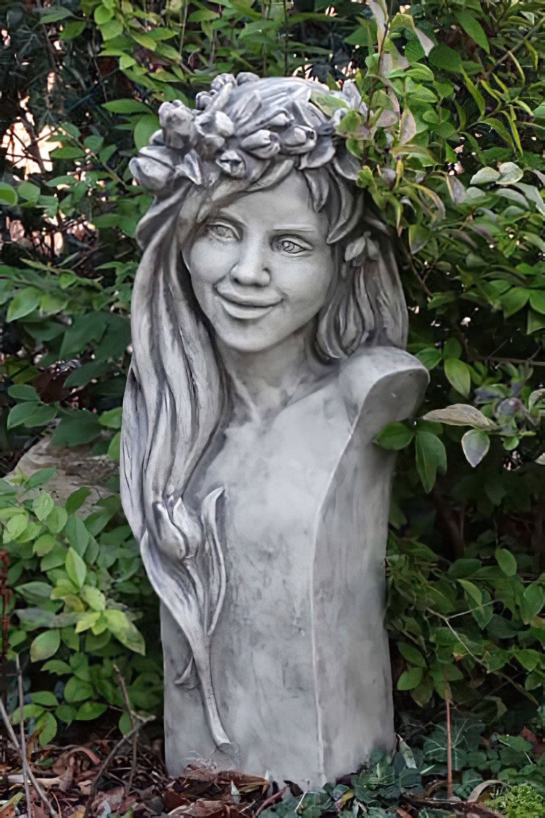 Beau buste de femme en pierre - design floral - Merina / Gris antique