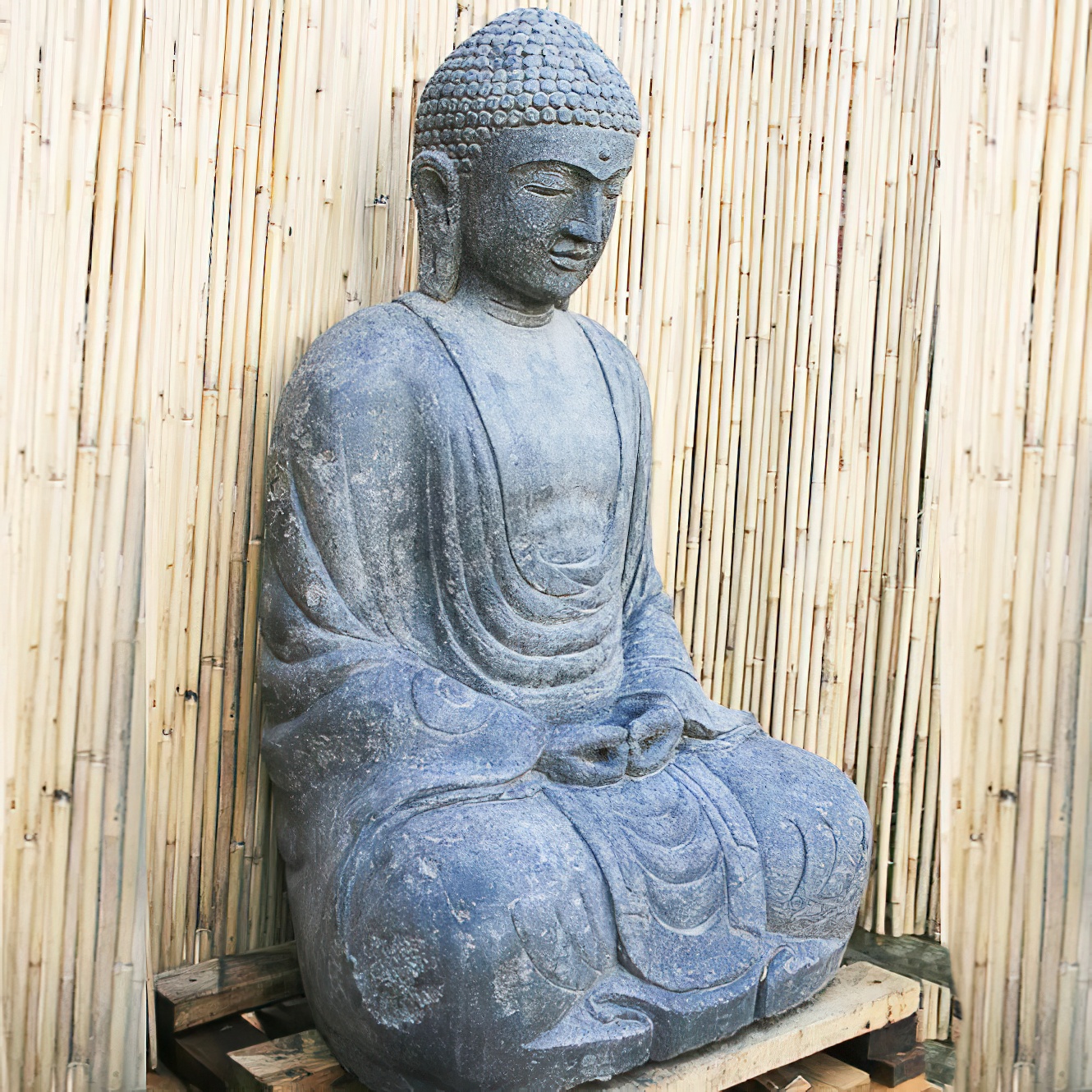 Noble figure de Bouddha en pierre Wobhani assis / 150 cm