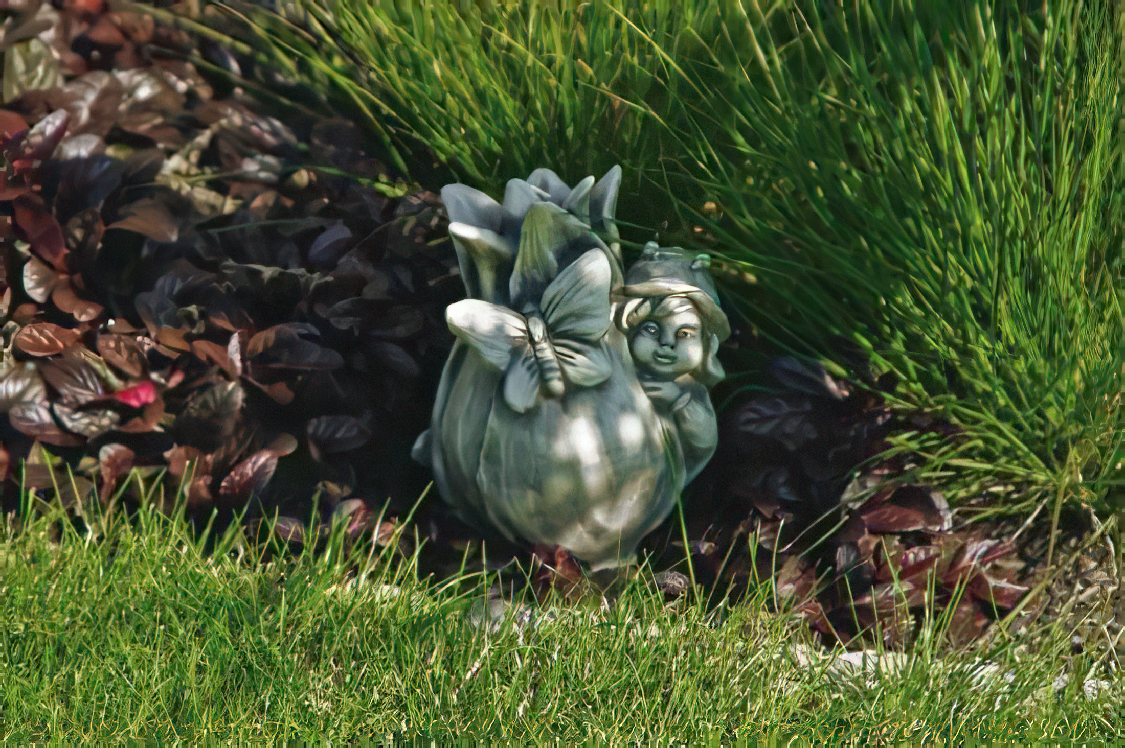 Fleurs lutin de jardin en pierre avec papillon - Phineus Papilionem / avec tige de 120cm et socle