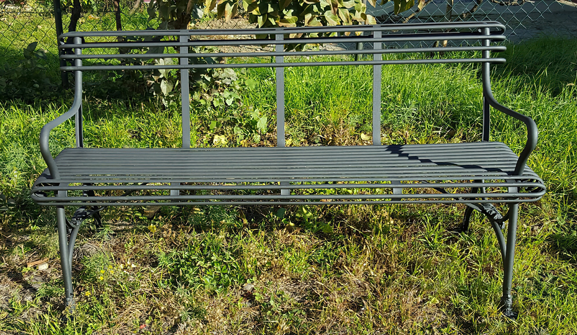 Banc de jardin nostalgique en fer forgé résistant aux intempéries - Macaire / gris