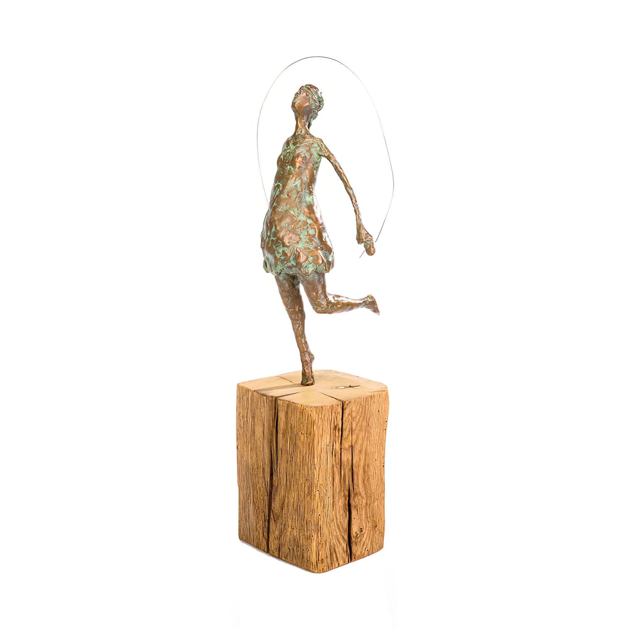Femme en bronze avec corde à sauter et podium en bois - édition limitée - sauteuse à la corde