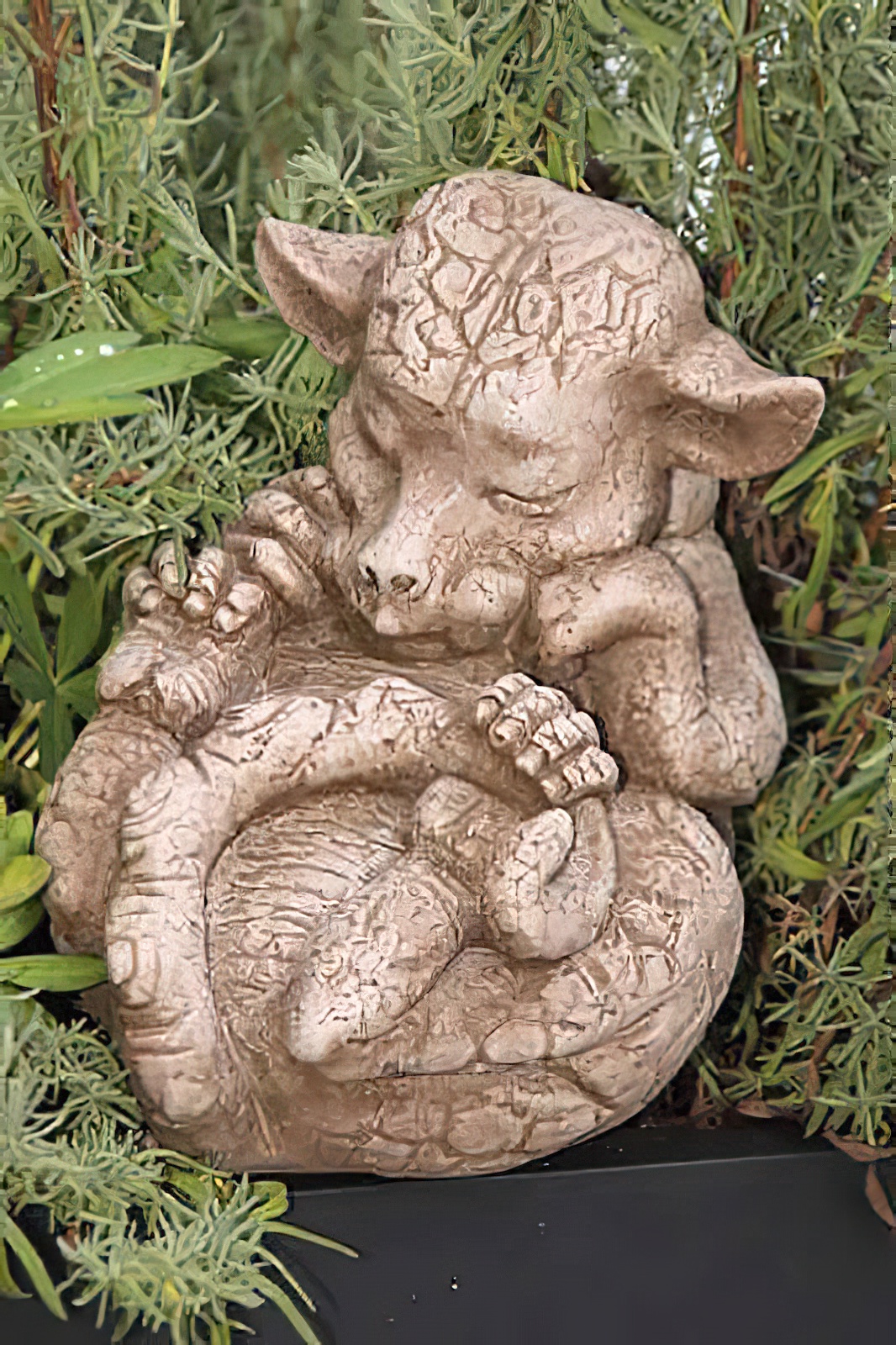 Dragon en pierre - figure en gris antique - émeraude